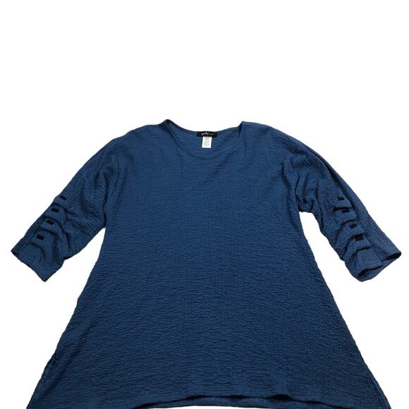 Yushi blue long tunic with bead accented sleeves medium - Picture 2 of 8